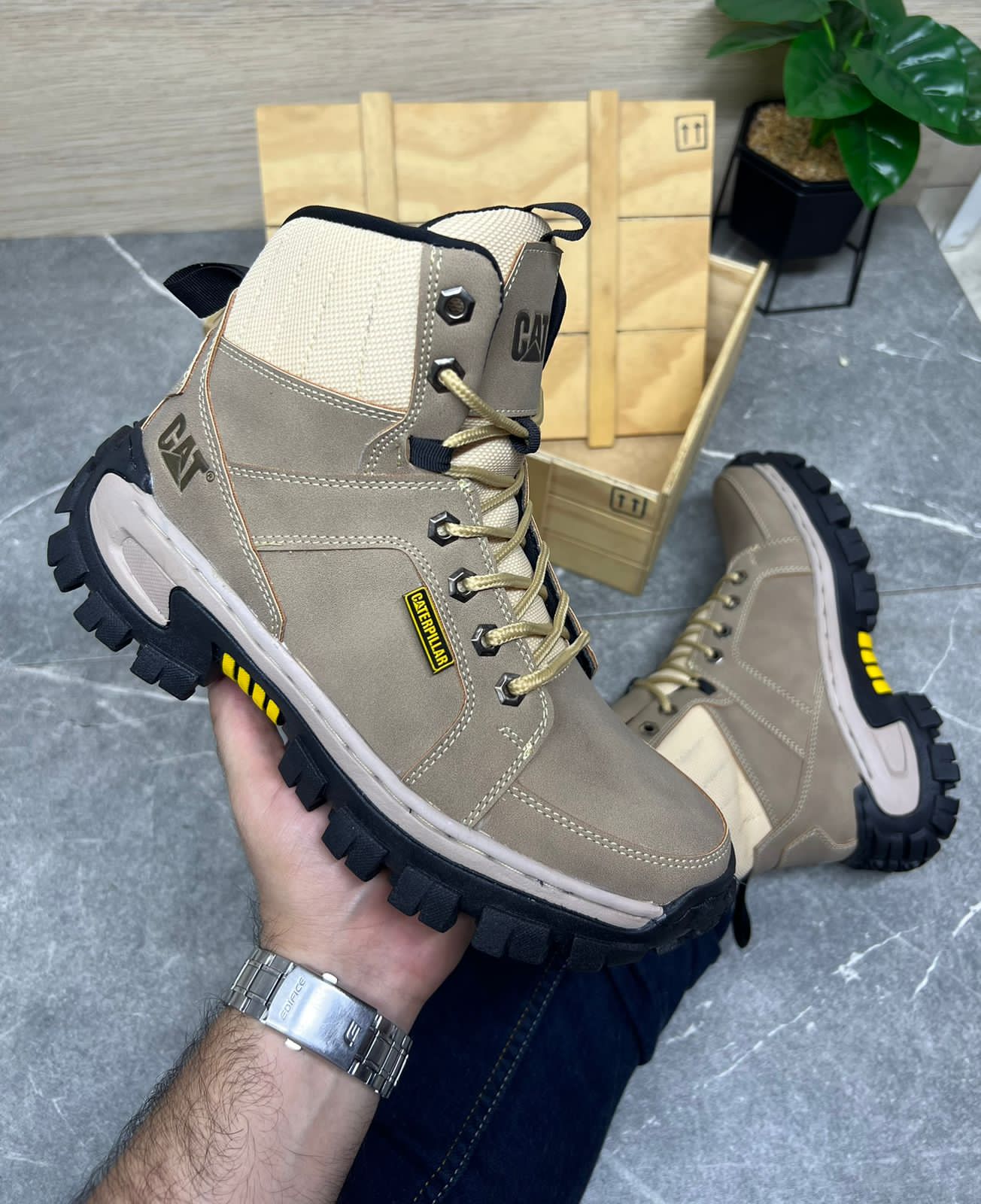 BOTA CATERPILLAR PREMIUM AVENTURERO