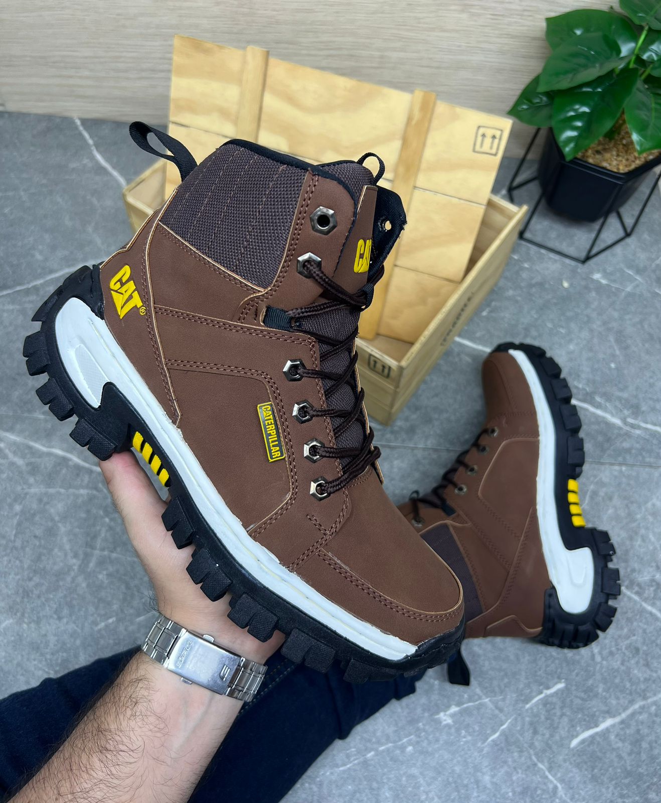 BOTA CATERPILLAR PREMIUM AVENTURERO